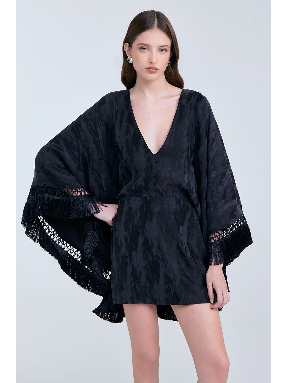 By NV — Vestido Curto Cris - Preto